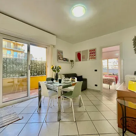 100 Meters From The Sea, Free Parking, Wifi * Ceriale