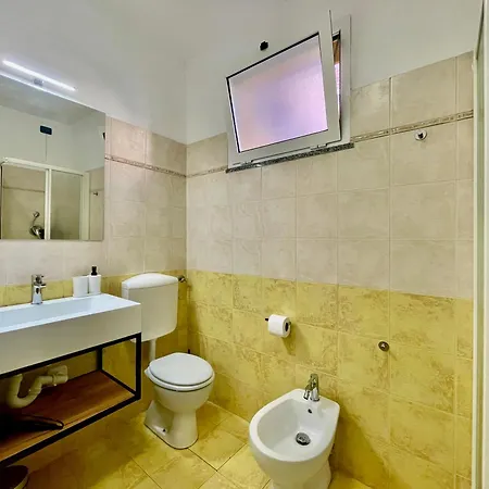 Apartment 100 Meters From The Sea, Free Parking, Wifi *