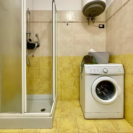100 Meters From The Sea, Free Parking, Wifi Apartment