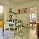 100 Meters From The Sea, Free Parking, Wifi 아파트